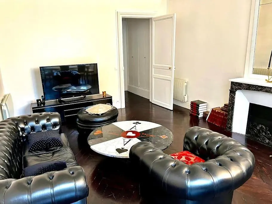Exclusive Suite Parisian Palace Apartmán